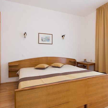 Apartment & Room Dinka, Krk Krk Town Quarto foto