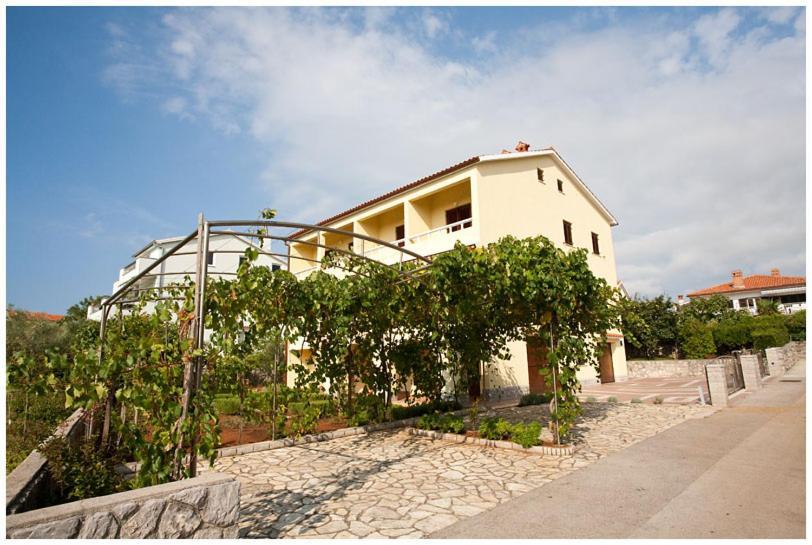 Apartment & Room Dinka, Krk Krk Town Exterior foto